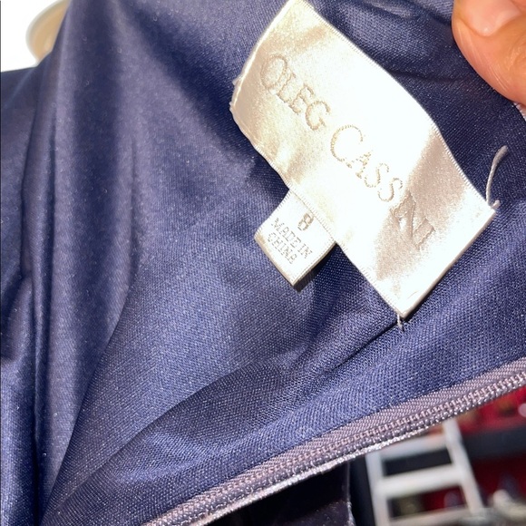 🎉Host Pick 11/02 | Oleg Cassini Blue Velvet Dress Size 8 - Picture 9 of 12